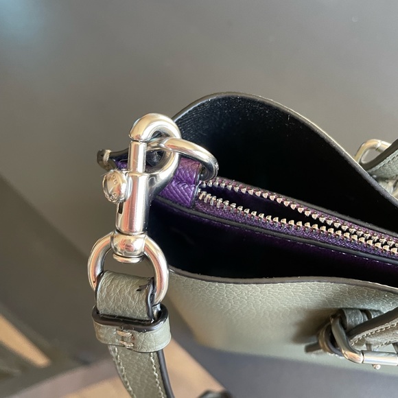 Coach Mollie tote. New w/o tags. Army green with deep purple inside. - Picture 7 of 10